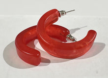 Load image into Gallery viewer, CHUNKY HOOP EARRING RED