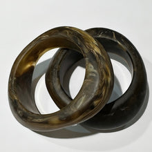 Load image into Gallery viewer, MEDIUM CURVED RESIN BANGLE COFFEE
